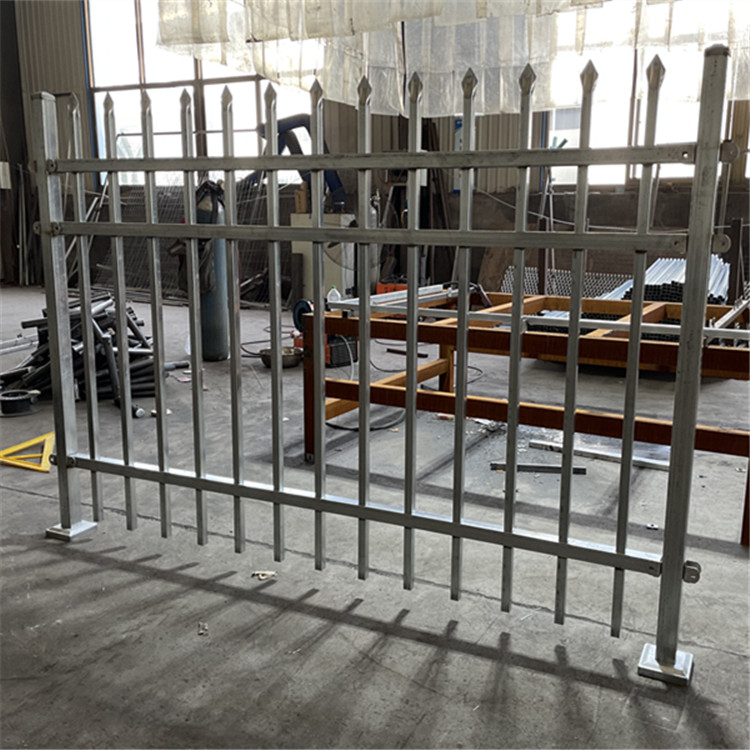 鋅鋼護欄案例展示圖片4 鋅鋼護欄案例展示圖片4